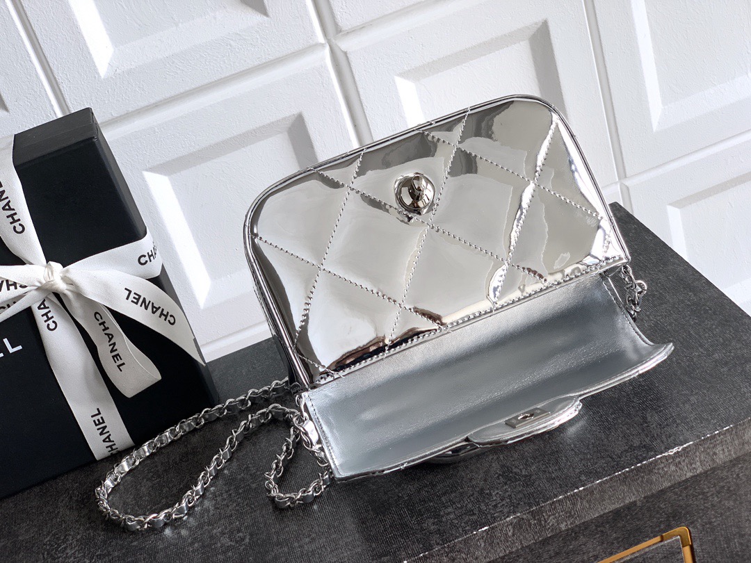 Chanel Small Clutch with Chain Bag - 10A Mirror Version - Image 6