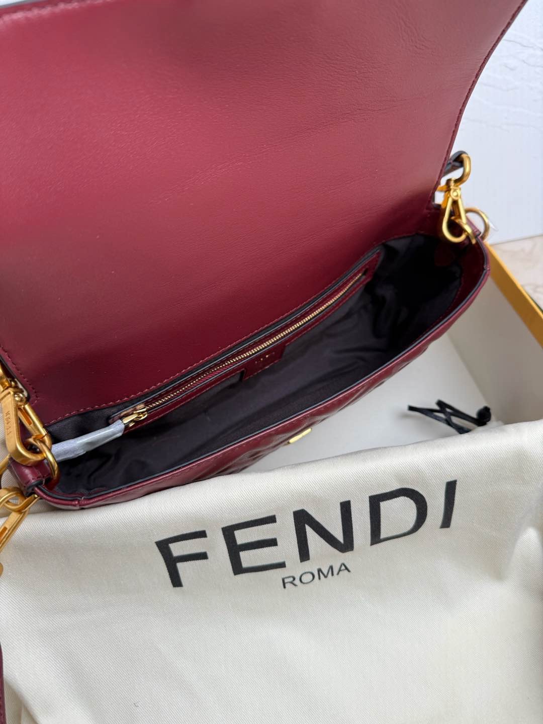 Fendi Baguette Iconic - Image 7