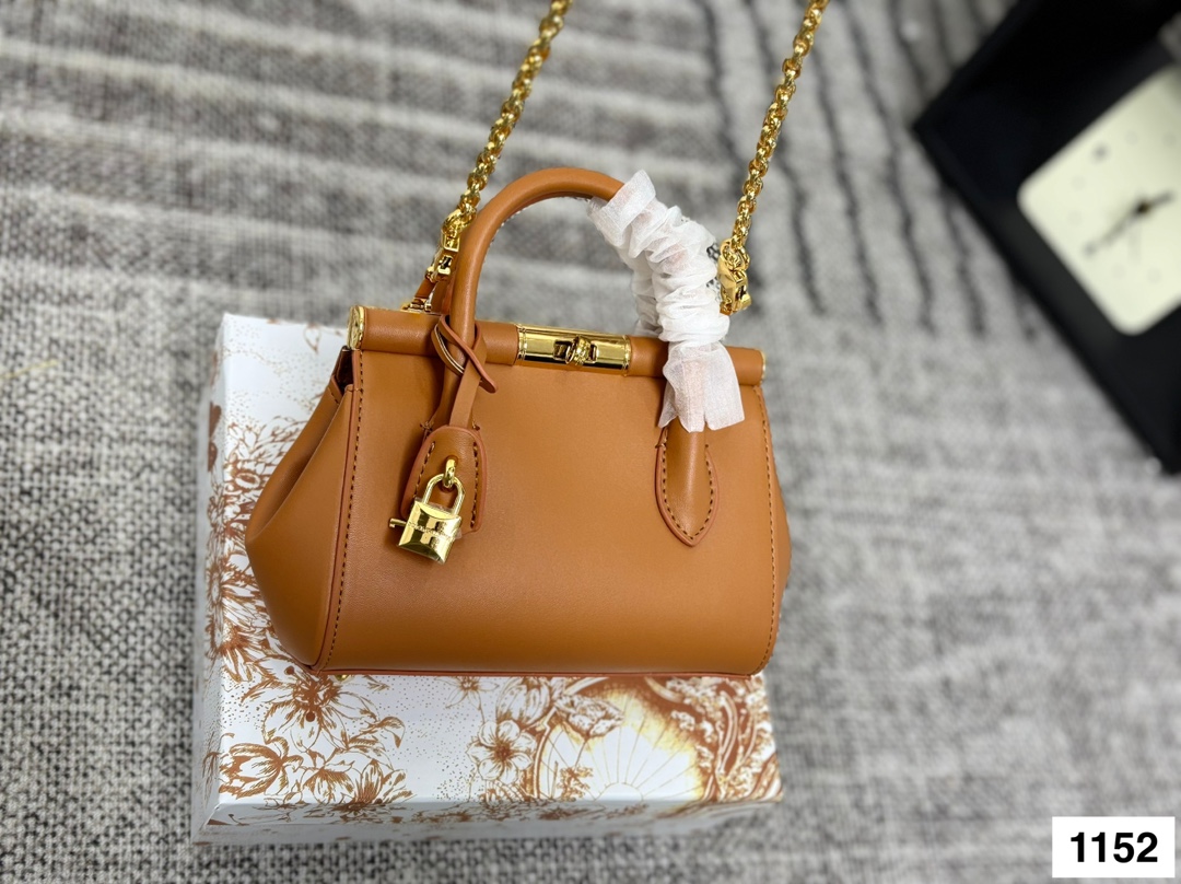 Dolce & Gabbana Bag - Image 5