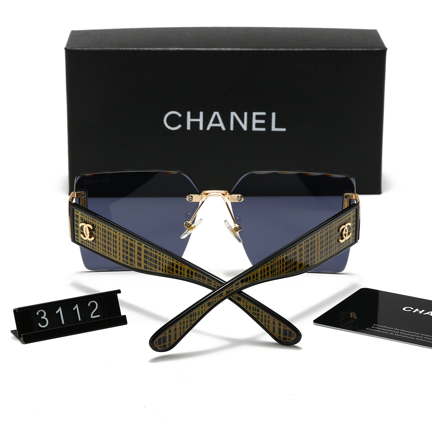 Chanel Fashionable Sunglasses - Image 9