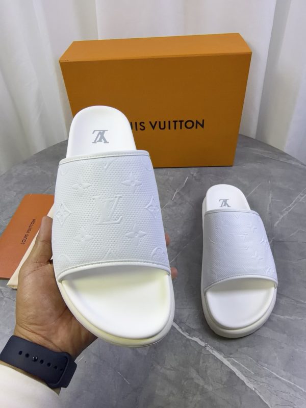LV 23ss Slipper