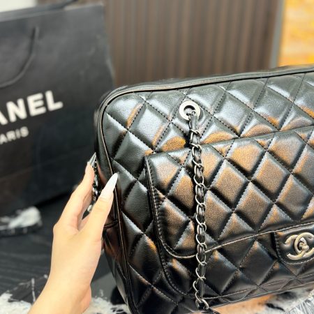 Chanel Chain Tote Bag - Image 7