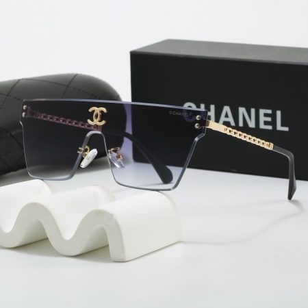 Chanel Fashionable Sunglasses - Image 3