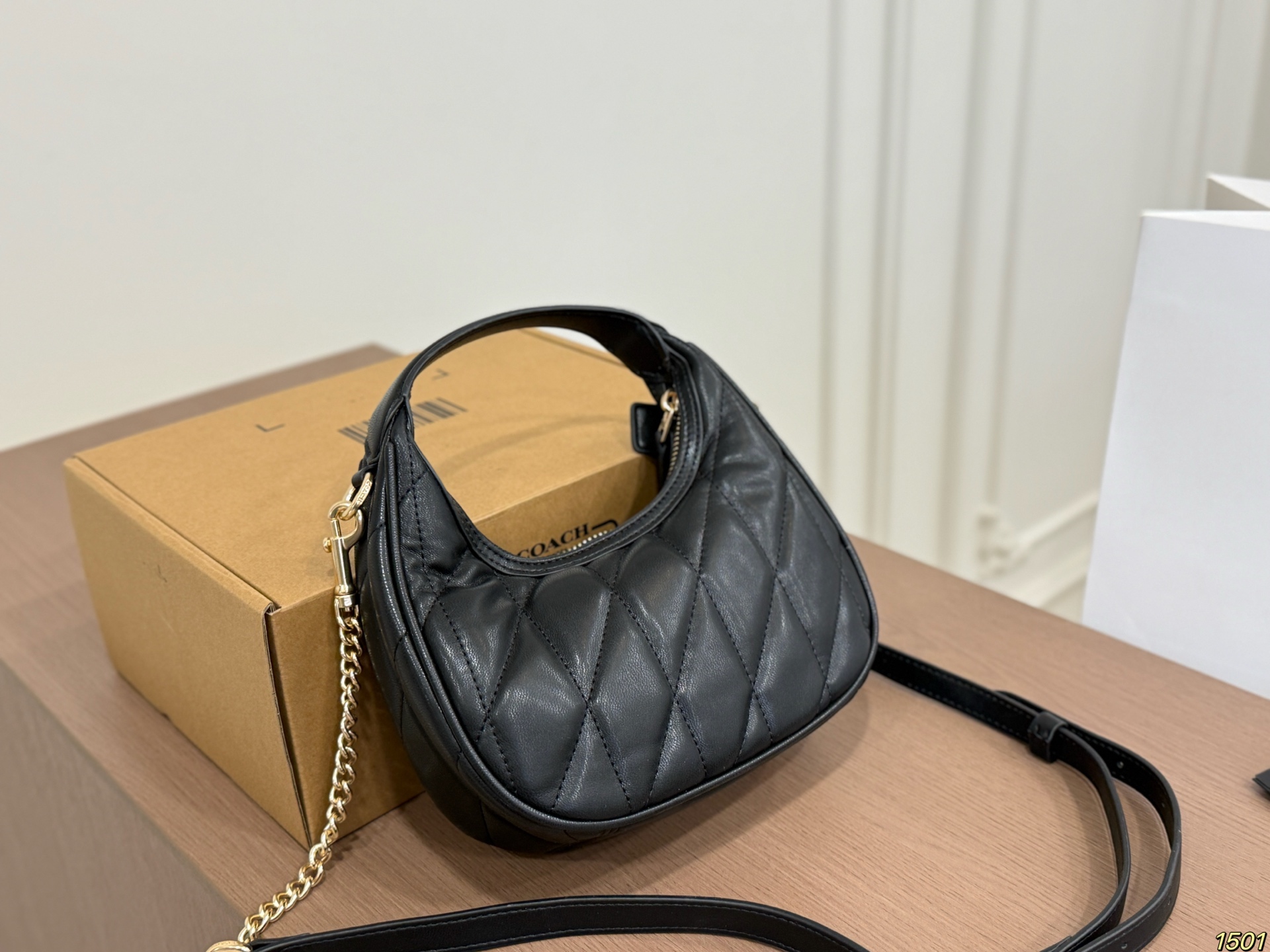 Coach Underarm Bag - Image 10