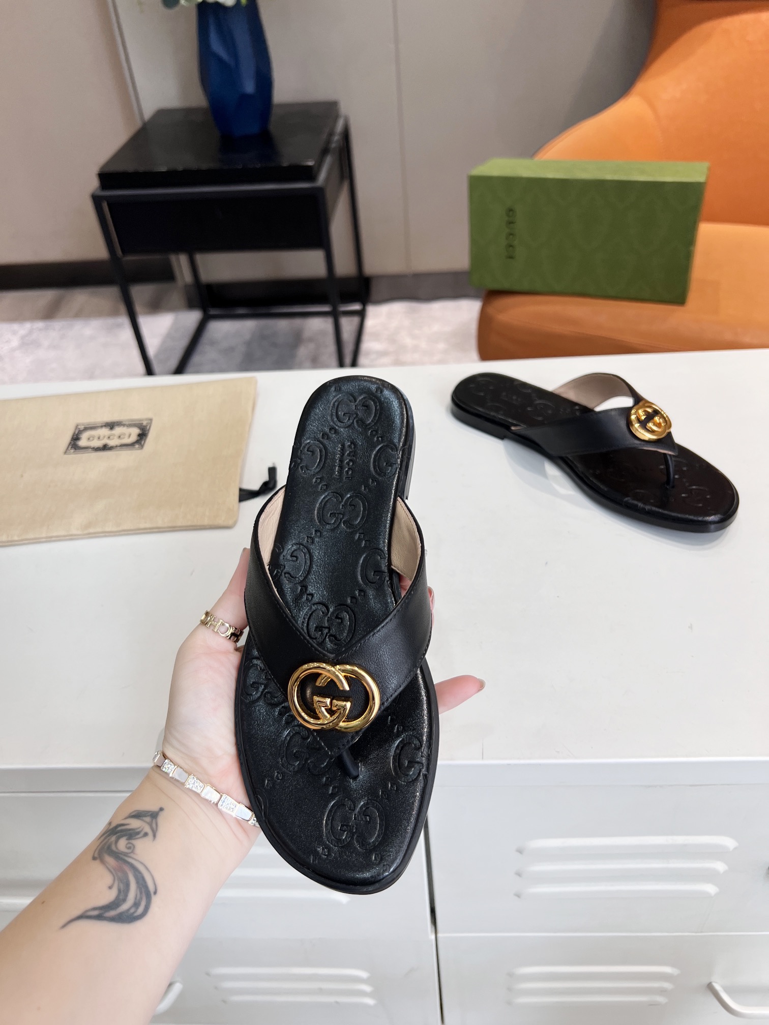 Gucci Interlocking G Thong Sandals - Image 2