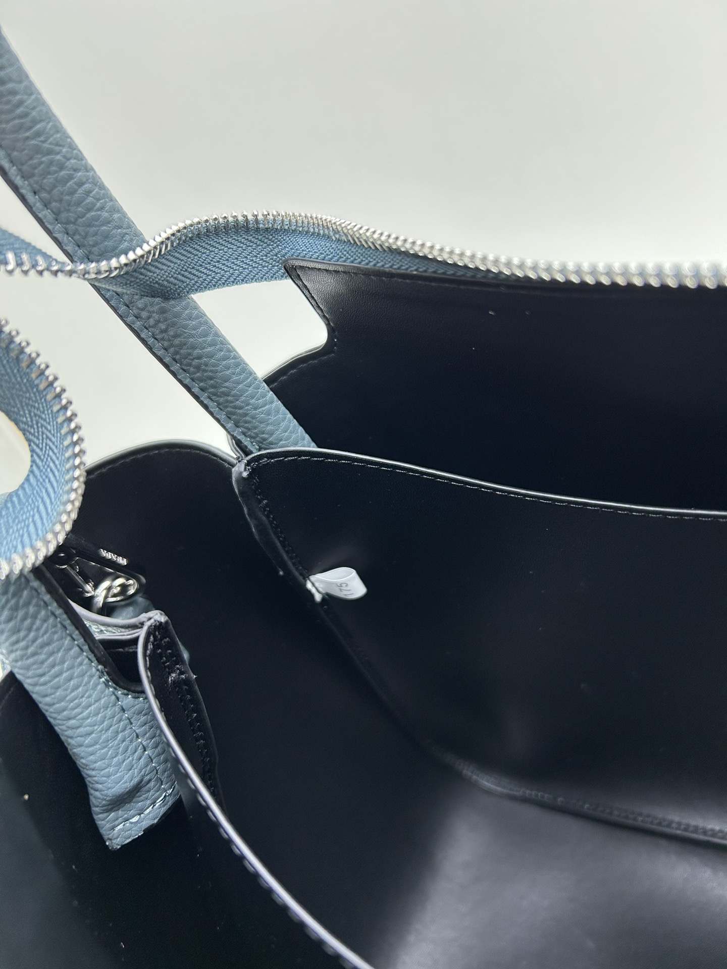 Prada Handbag/Shoulder Bag - Image 13