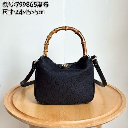 Gucci Diana small shoulder bag - Image 2