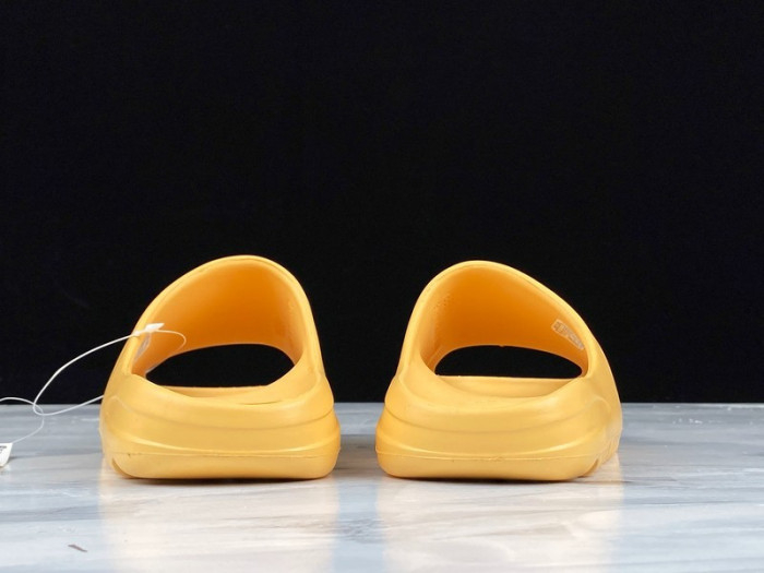 Yeezy Slide Desert Sand FW6344 - Image 14