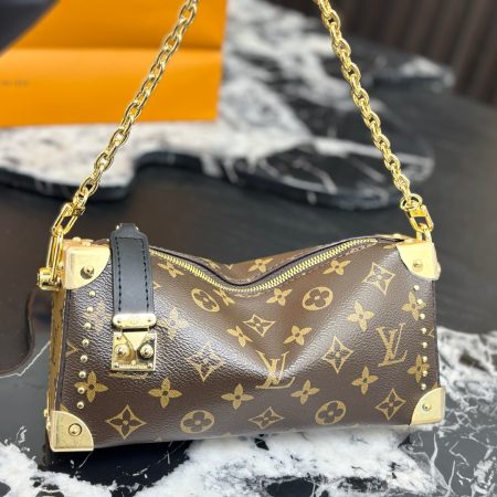 Lv Trunk Bag - Image 4
