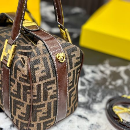 Fendi Baguette Handbag - Image 5