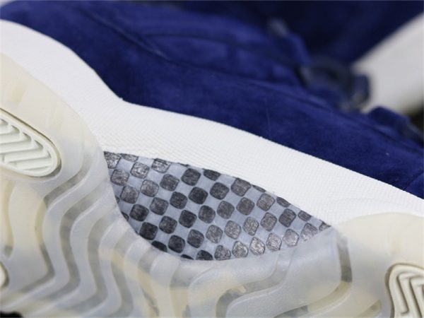 Jordan 11 Retro Low Derek Jeter RE2PECT AV2187-441