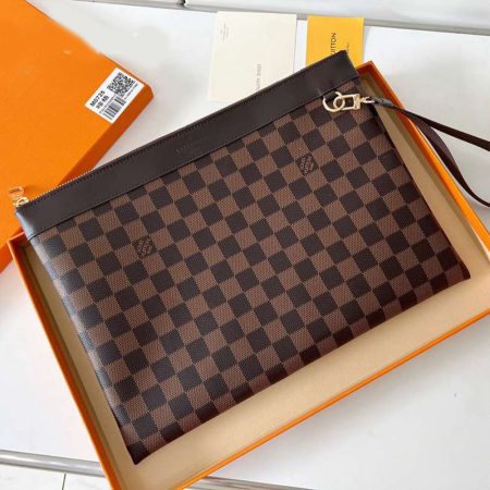 LV Discovery Handbag - Image 5