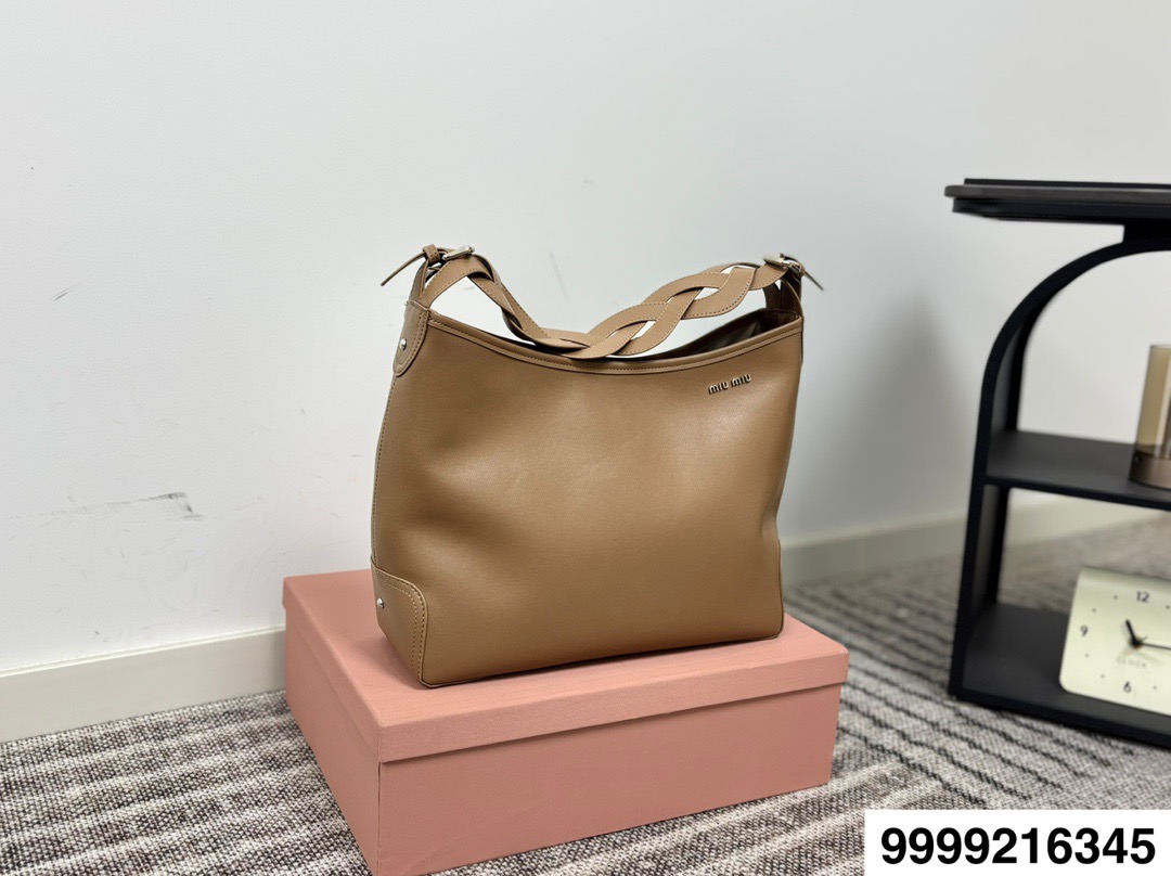 Miu Miu Handbag - Image 3