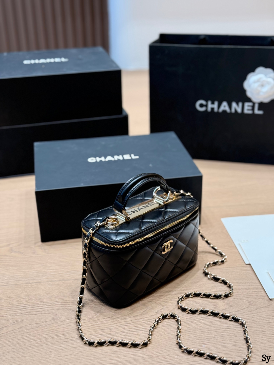 Chanel Long Vanity With Chain Bag - Image 9