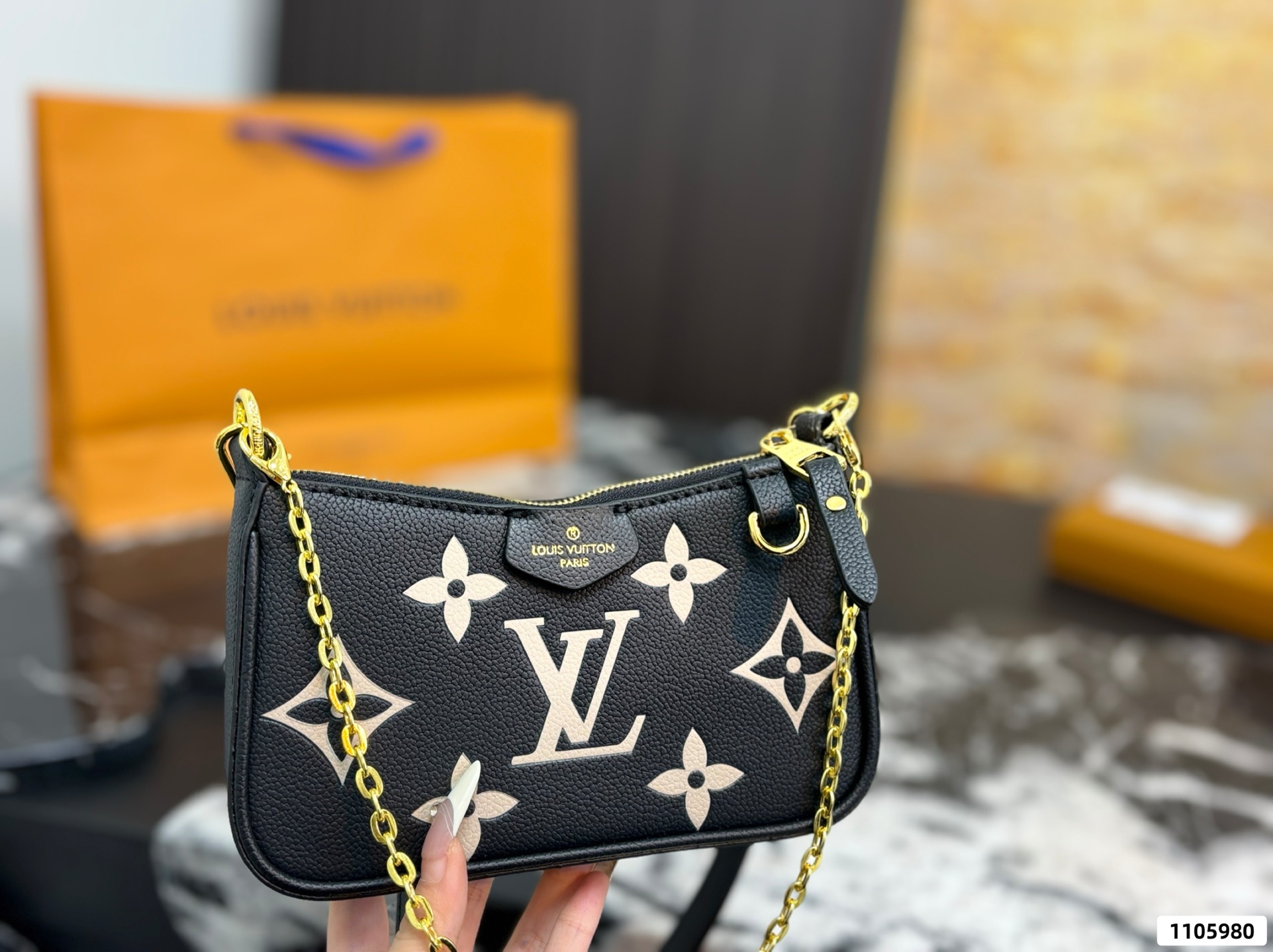LV's Latest Mahjong Coin Purse - Image 10