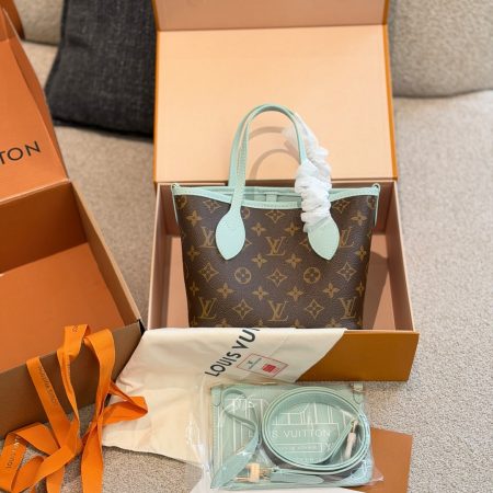 LV Neverfull Bandouliere Inside Out Bag - Image 4