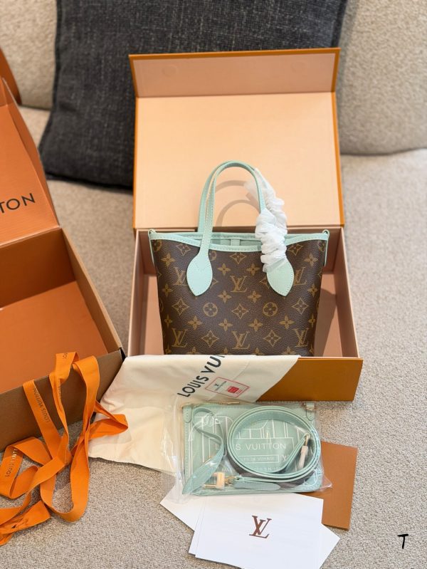 LV Neverfull Bandouliere Inside Out Bag