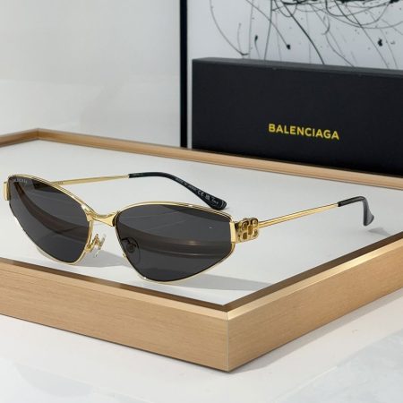 Balenciaga  Metal Thin Mirror leg Strap Logo   sunglasses Top quality - Image 3