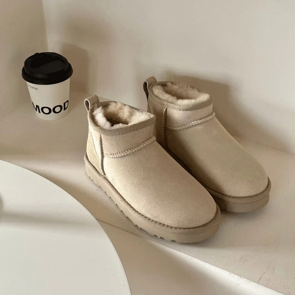 UGG Women's Classic Ultra Mini Boot - Image 7