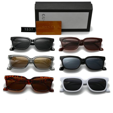 Gucci Fashionable Sunglasses - Image 1