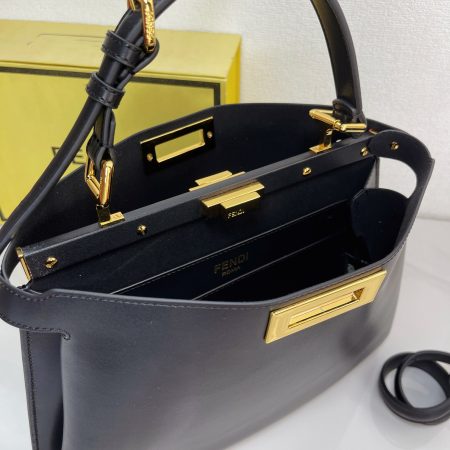 Fendi Medium Peekaboo Soft Handbag - Image 2