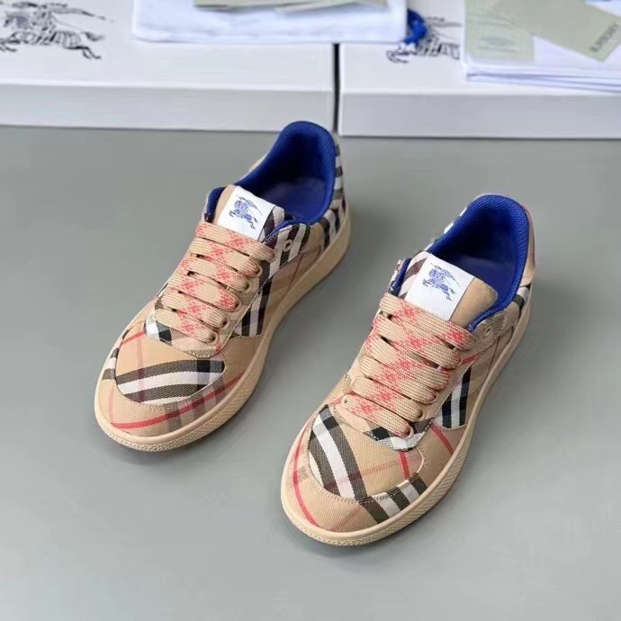 Burberry Couple's Casual Sneakers - Image 3