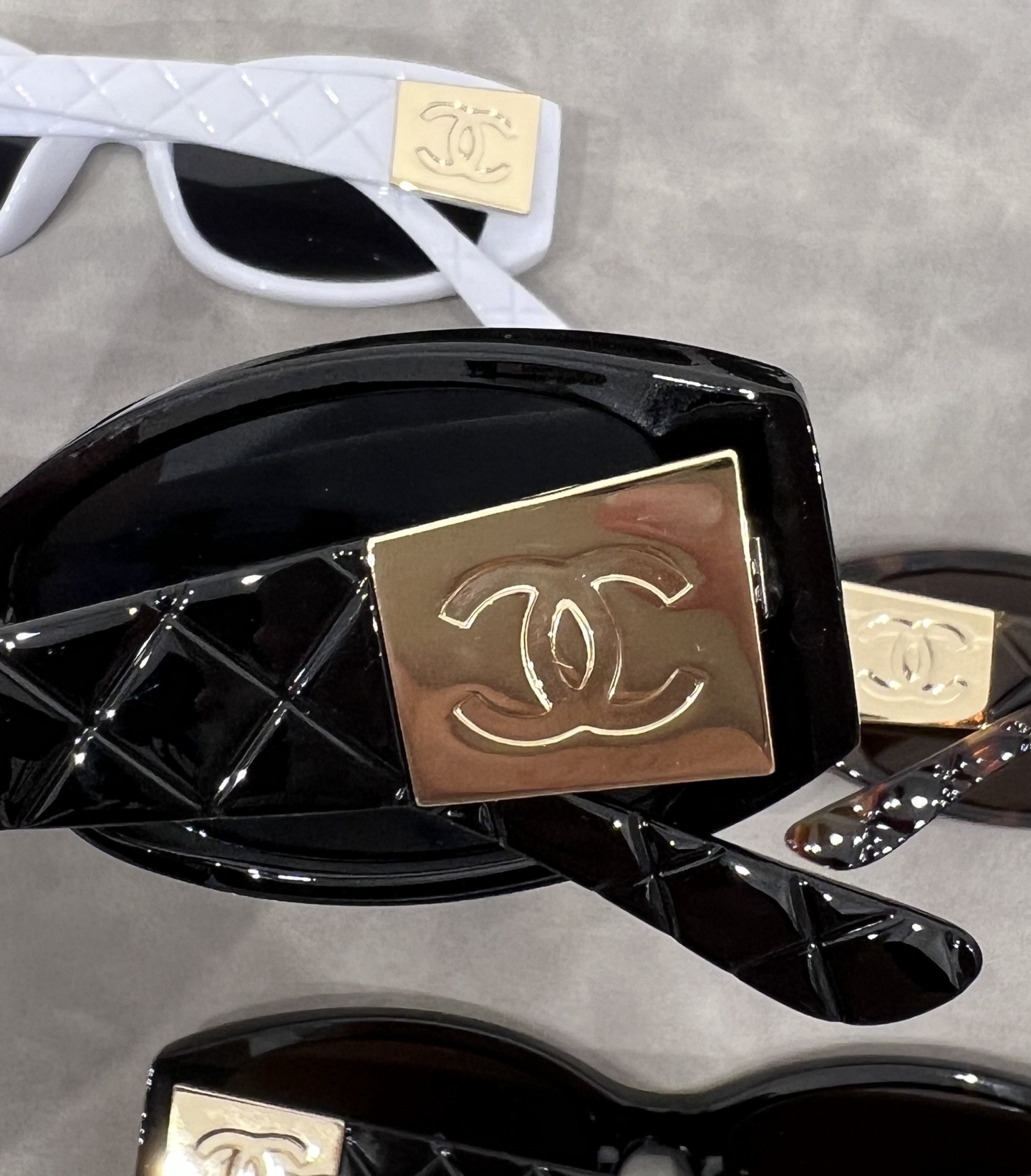 Chanel Fashionable Sunglasses - Image 8