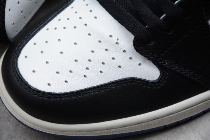 AIR JORDAN 1 RETRO HIGH OG "BLUE MOON" 555088-115 - Image 5