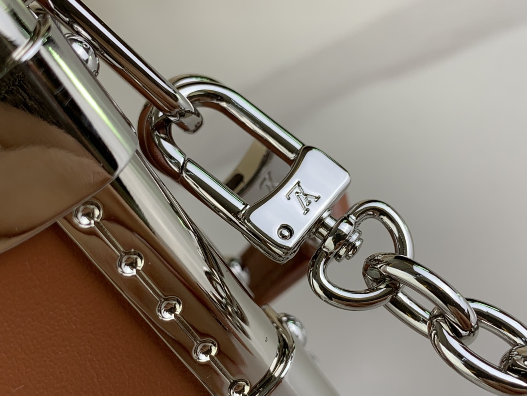 LV Slim Trunk Bag - 10A mirror version - Image 7