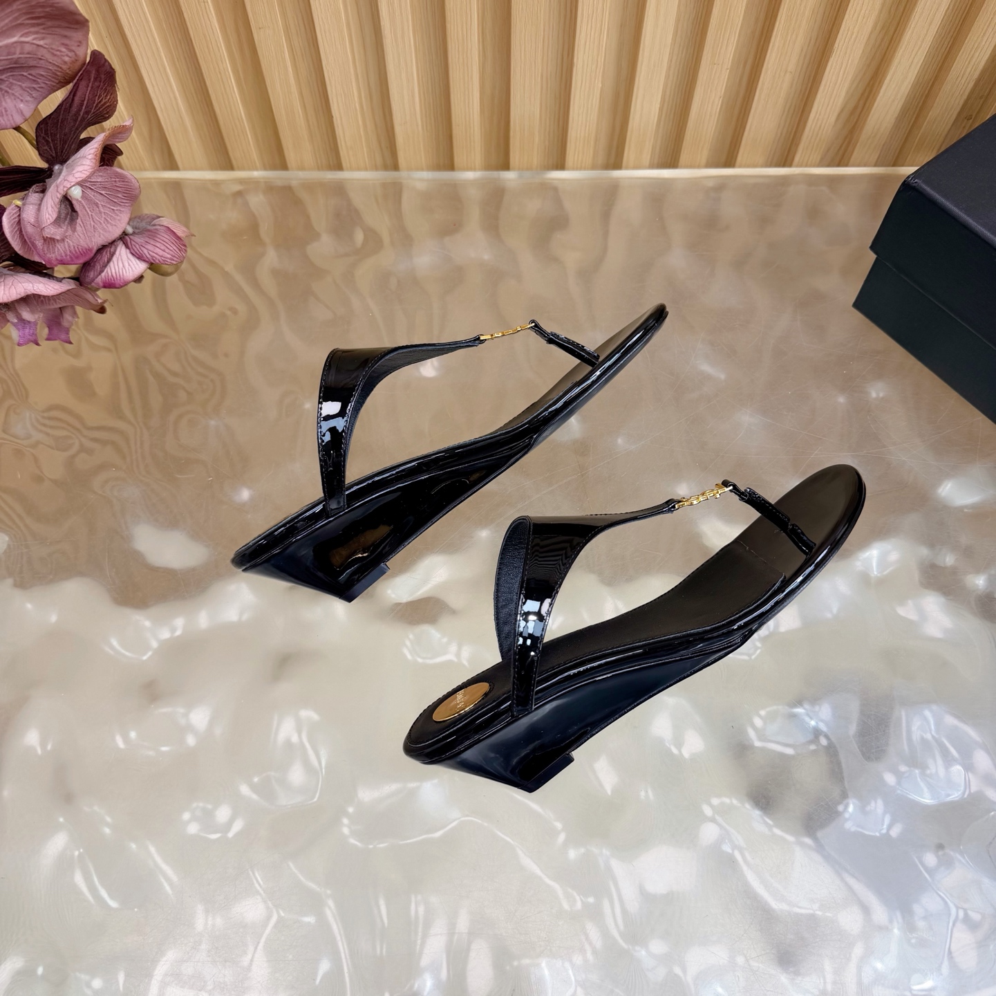YSL Soft Thong Sandals - Image 9