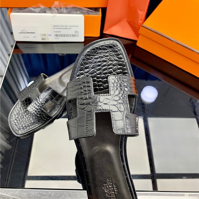 Hermes Oran Sandal - Image 9