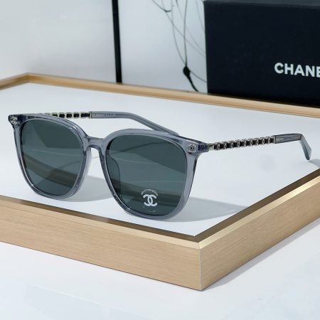 Chanel  Mirror leg Hollowed out Logo Sunglasses Top quality - Image 3