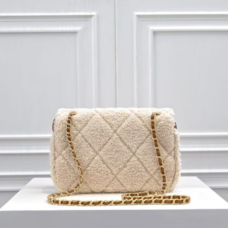 Chanel Autumn and Winter Series Flap Bag - Image 5