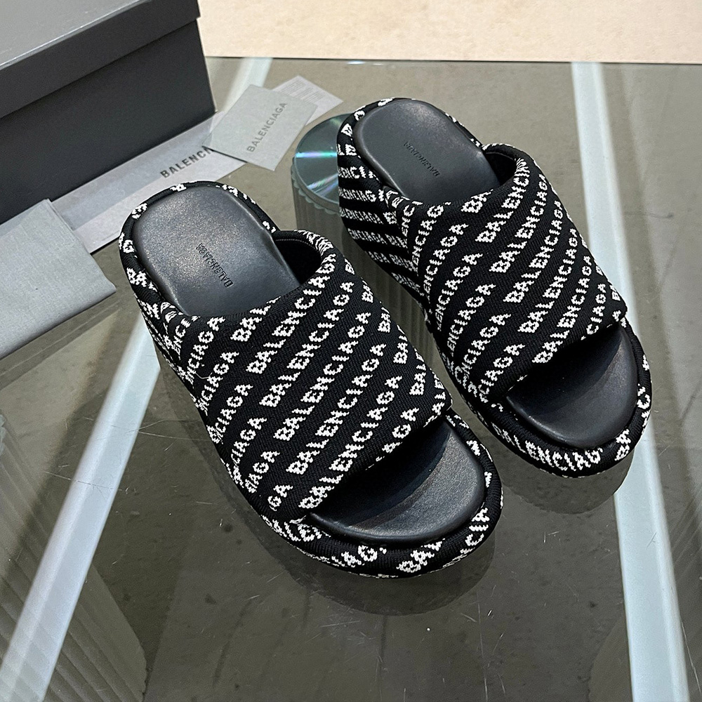 Balenciaga  Chunky Heel Sandals Slide Sandal - Image 7