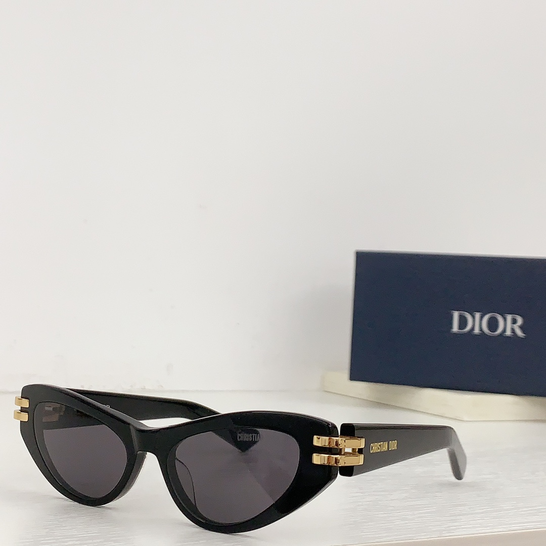 Dior Outdoor Sun Protection Sunglasses Top Quality - Image 1