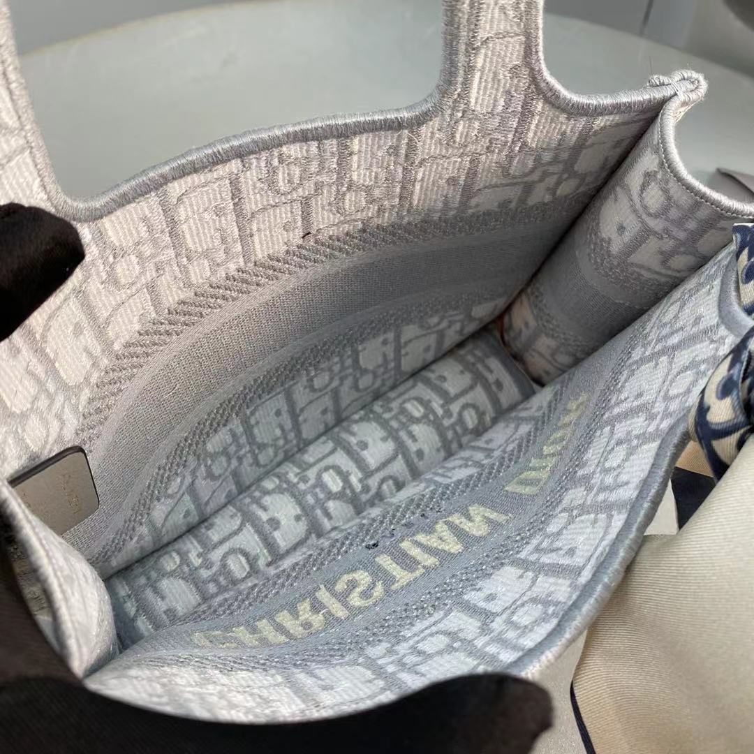 Dior Book Tote Small Gray Dior Oblique Embroidery - Image 3