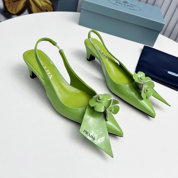 Prada  Leather Temperament Piece  Sandals Slide