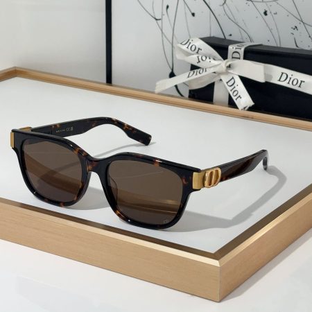 Dior  Mirror leg Logo identification Acetate fibre  sunglasses  Top quality - Image 2