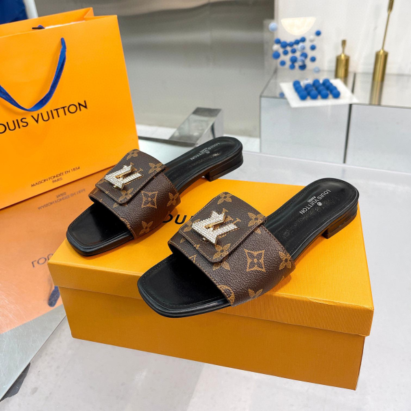 LV Comfortable Leather Flip-fFops  Slide Sandal