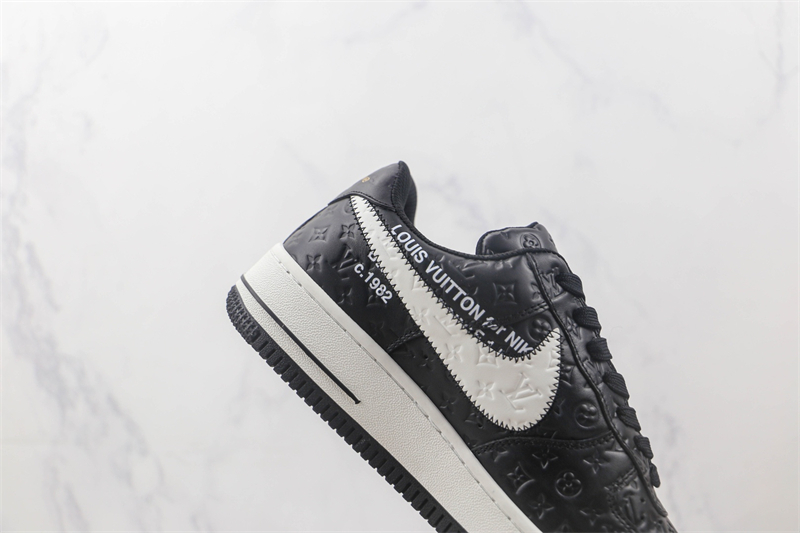 LV x Nike Air Force 1'07 LV8 Low Black/white/LV Monogram - Image 3