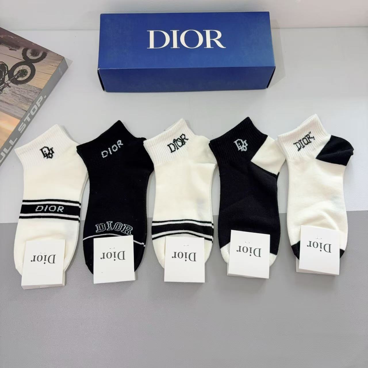 Versace Ankle Socks [5 pairs per box] - Image 1