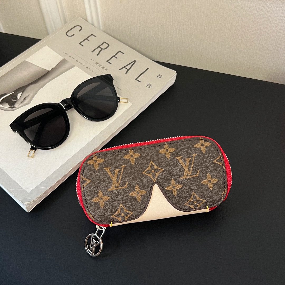 LV Glasses Pouch - Image 3