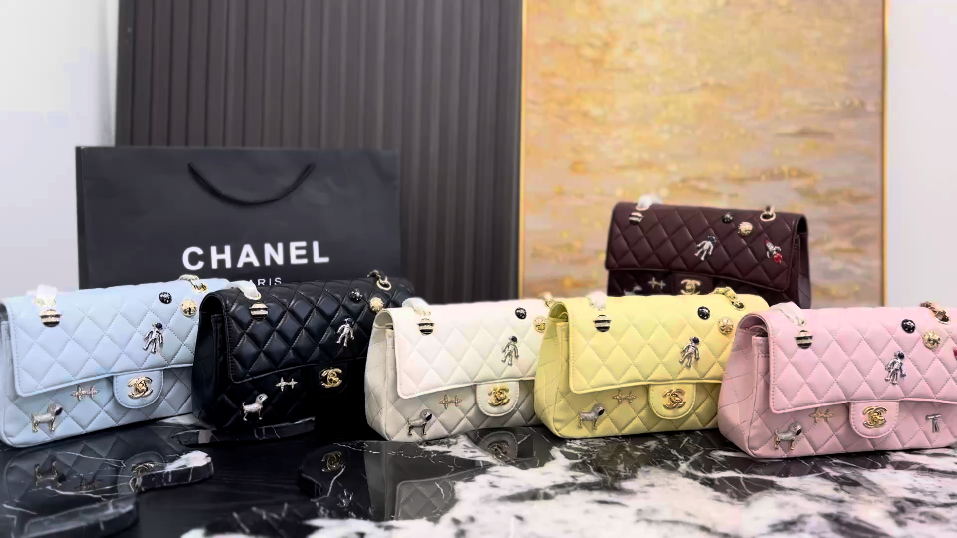 Chanel CF 25 Chain Bag - Image 1