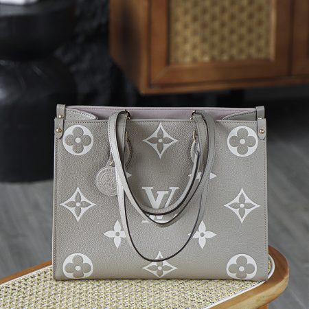 LV OnTheGo MM Bicolor Monogram Empreinte Bag - Top Quality - Image 4