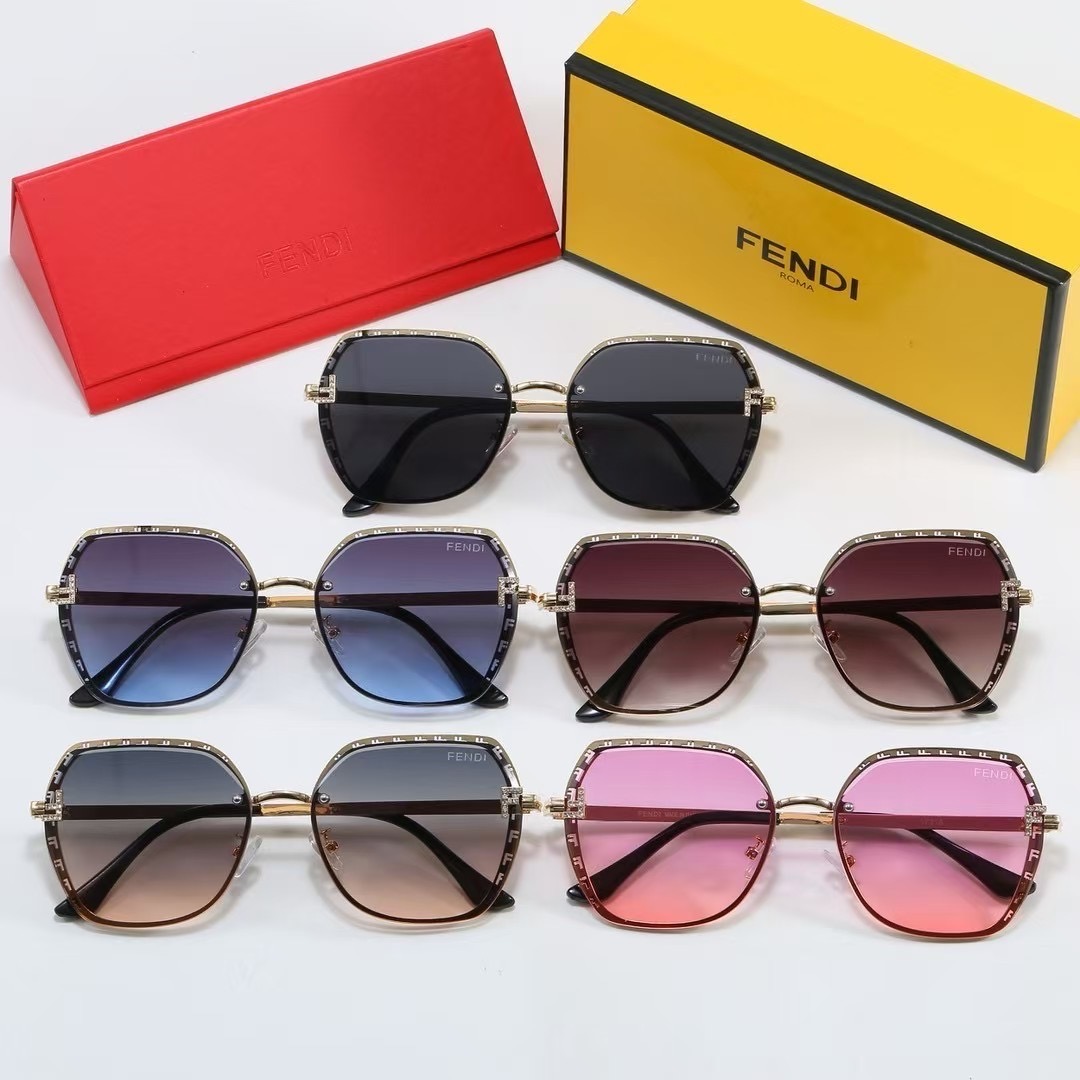 Fendi Fashionable Sunglasses - Image 1