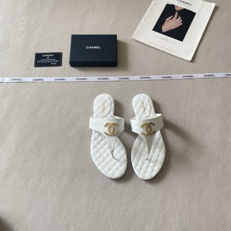 Chanel 26P C-Clip Thong Sandals - Image 6
