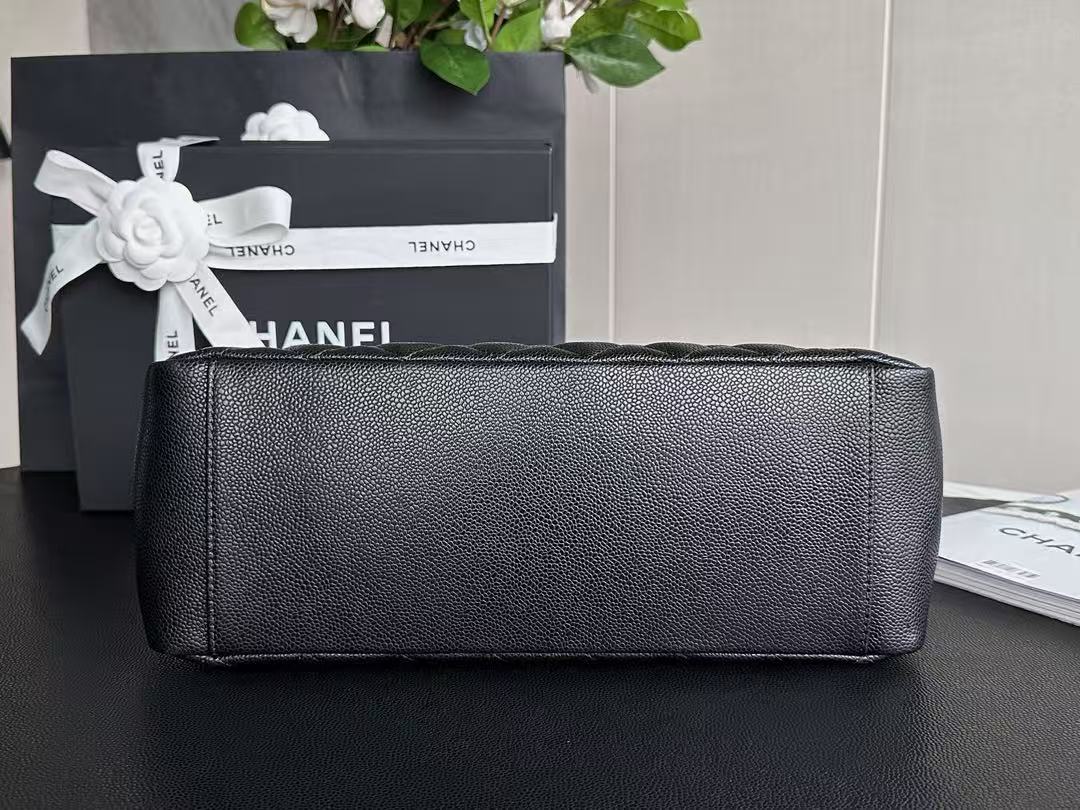 CHANEL Caviar Quilted Grand Shopping Tote GST Black - Image 6