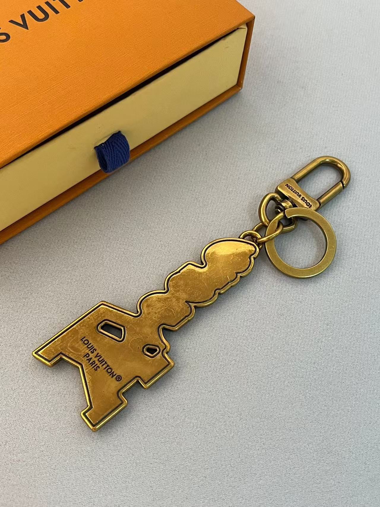LV Lovers Stud Charm Key Holder - Image 2