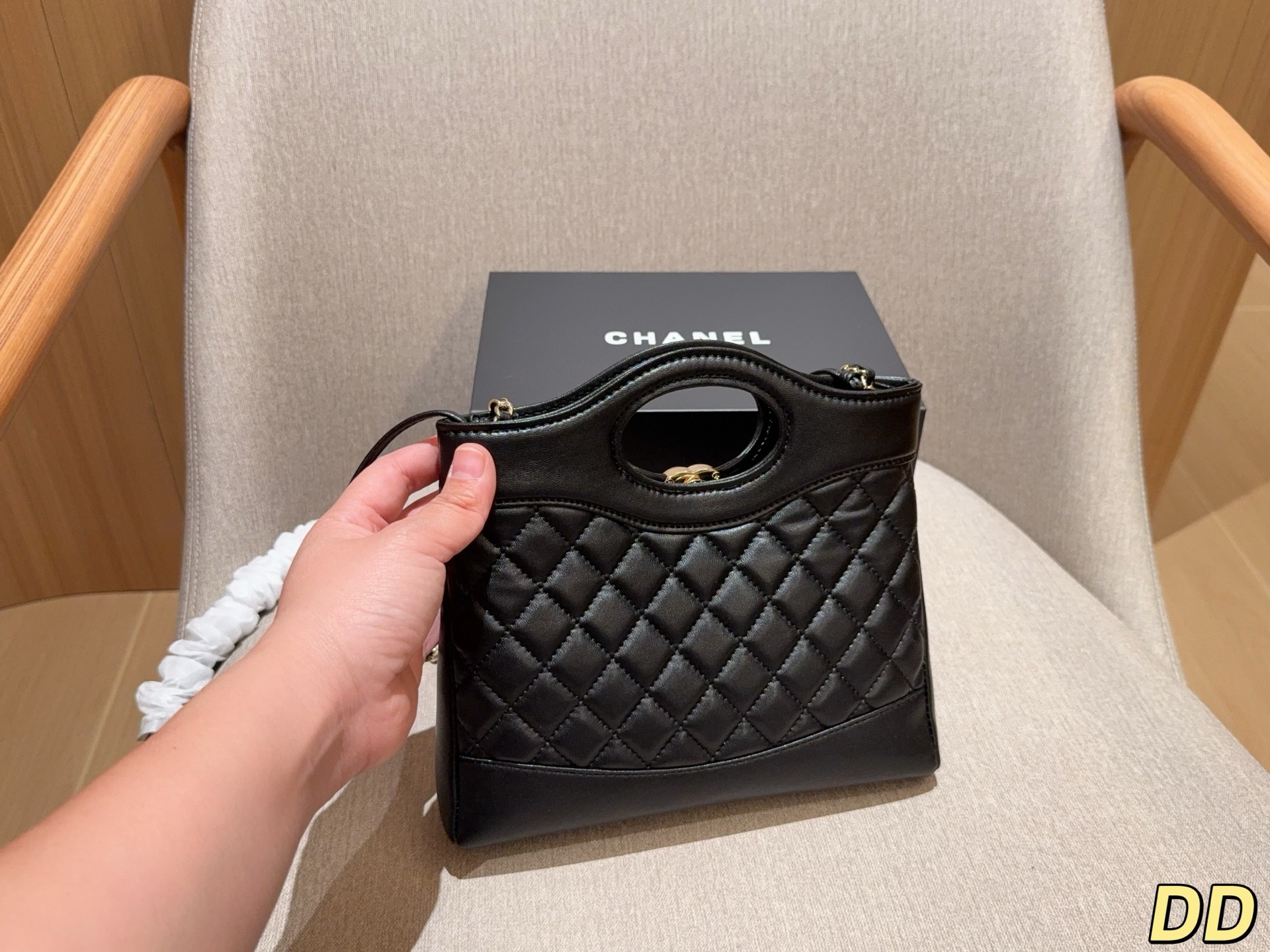 Chanel 31 Mini Shopping Bag - Image 5