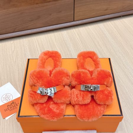 Hermès Fall/Winter Fur-Lined Slippers